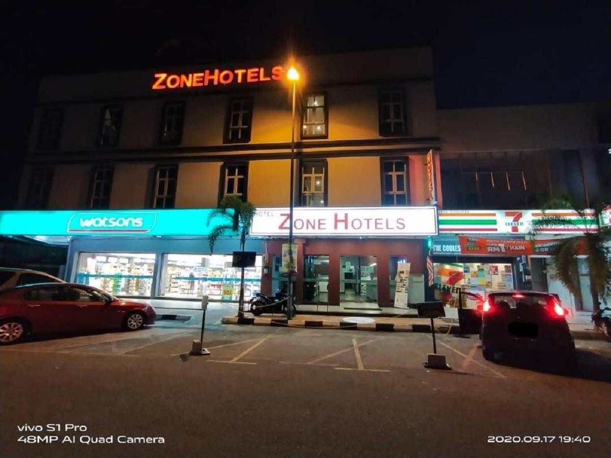 Zone Hotels, Telok Panglima Garang Teluk Panglima Garang Exteriér fotografie